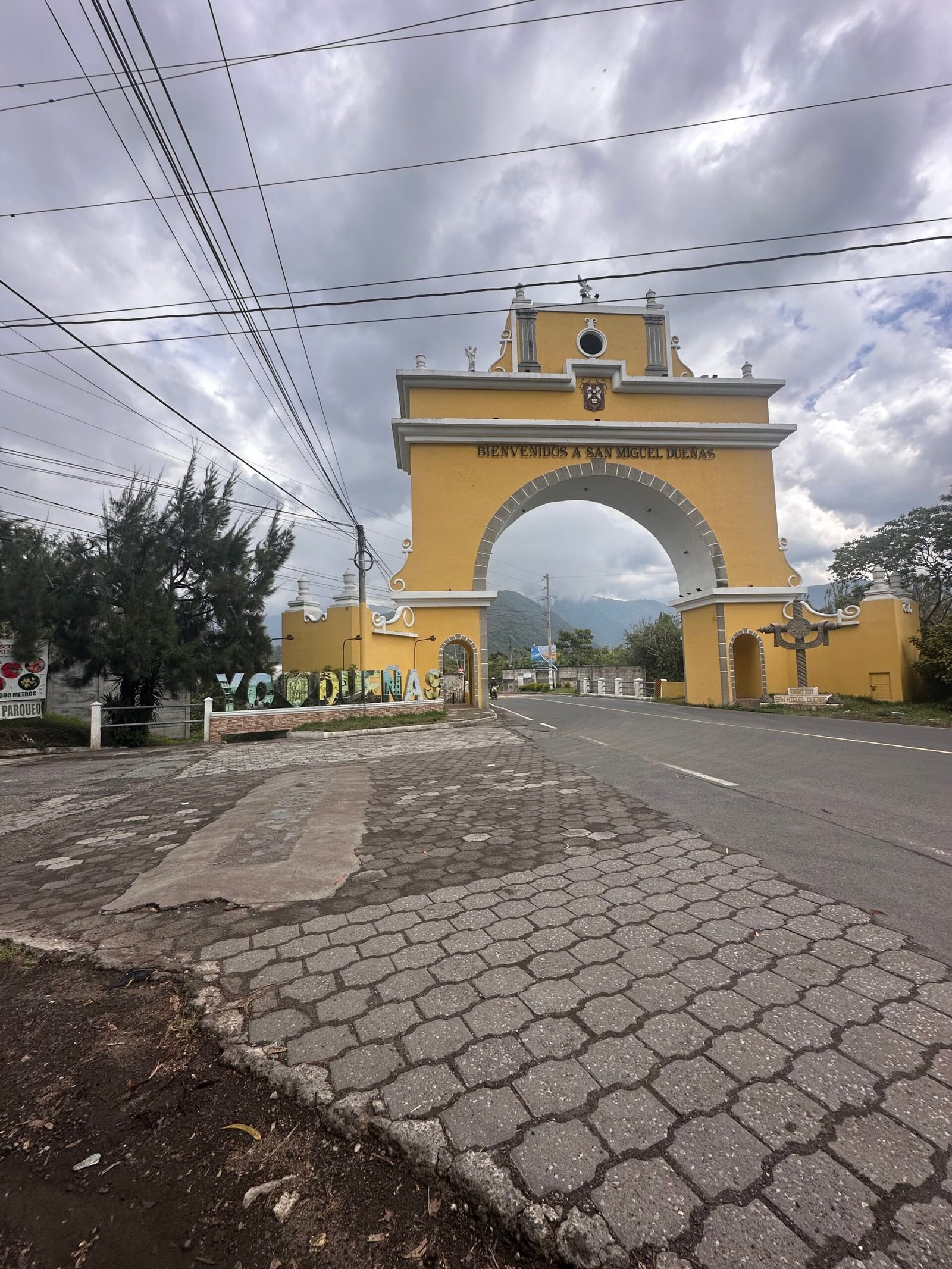 San Miguel Dueñas y Santiago Zamora:  naturaleza  seductora, cataratas de aventura y tradición maya en acción